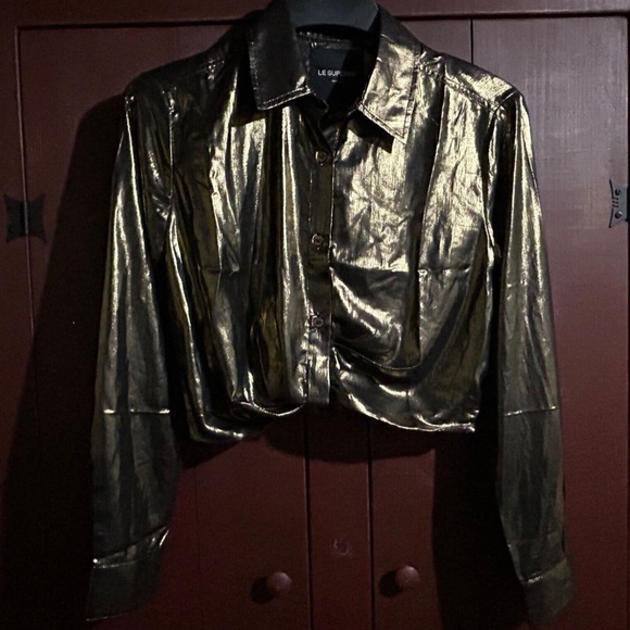Le Superbe Metallic Sunset Tower Tuck Cropped Blouse Gold Size 6 - Picture 6 of 16